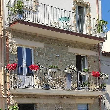 דירות La Casa Dei Panorami Di Colobraro מראה חיצוני תמונה