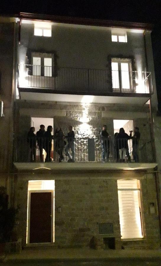 דירות La Casa Dei Panorami Di Colobraro מראה חיצוני תמונה